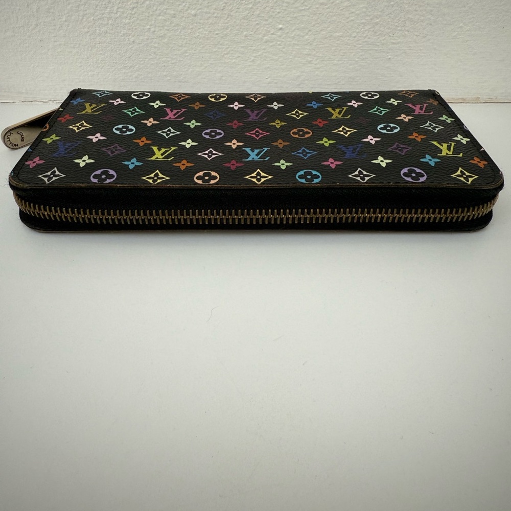 Authentic Authentic Louis Vuitton Monogram Black … - image 4